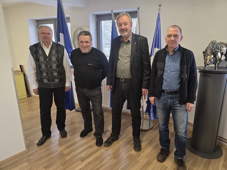 ŽUPAN SPREJEL ŠOFERJE PROSTOFERJA