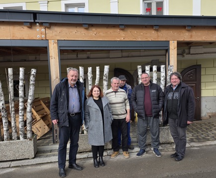 ŽUPAN SPREJEL MAG. MAJO AVGUŠTIN S KRANJSKEGA ZAVODA ZA VAROVANJE...