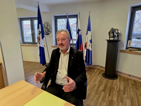 ŽUPANOV SESTANEK Z OBČINSKO UPRAVO: PLAN DELA ZA LETO 2026